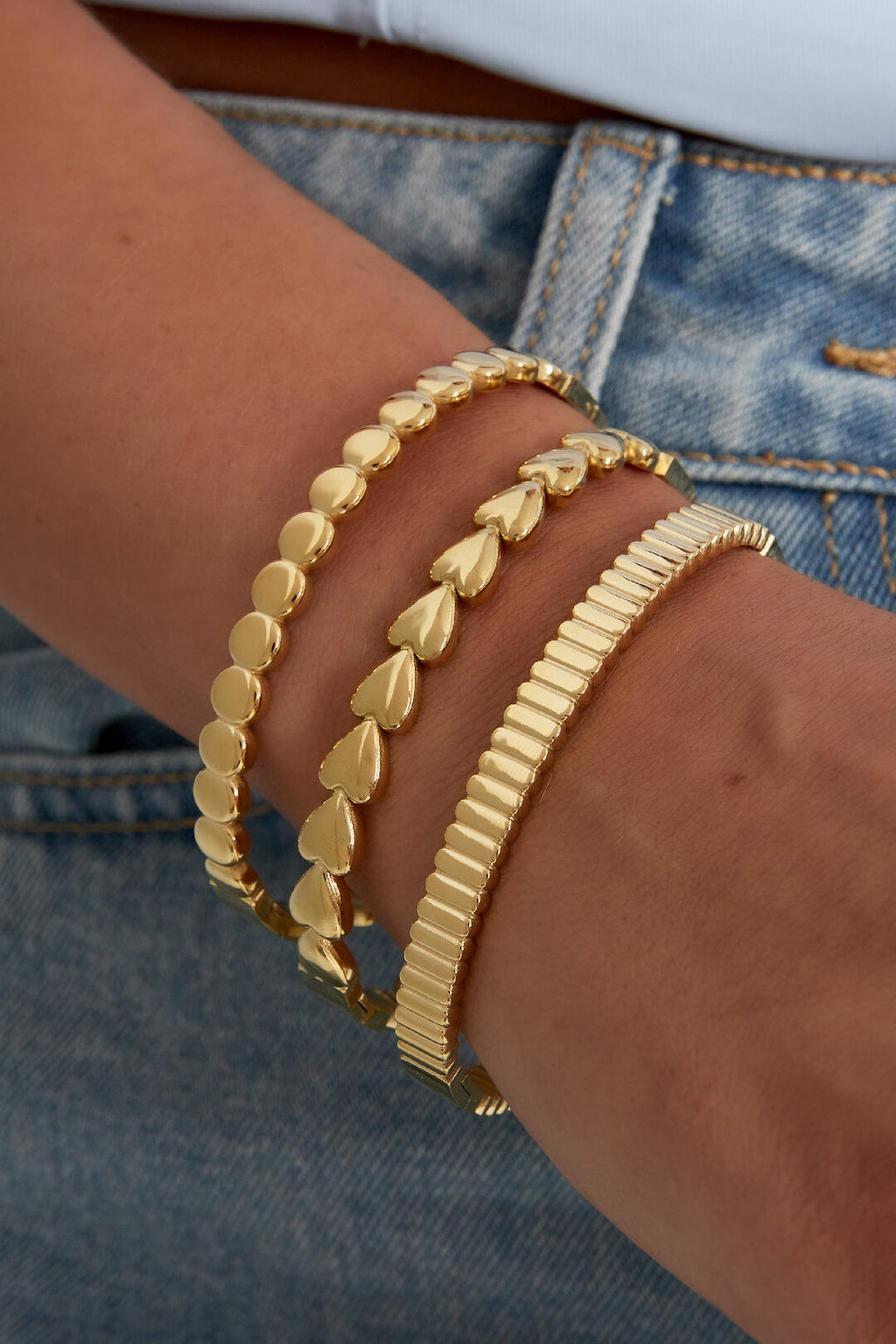 Elegant Heart Bangle for Everyday Glamour